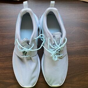 NIKE Female Youth Grey/Light Blue (Brand New)